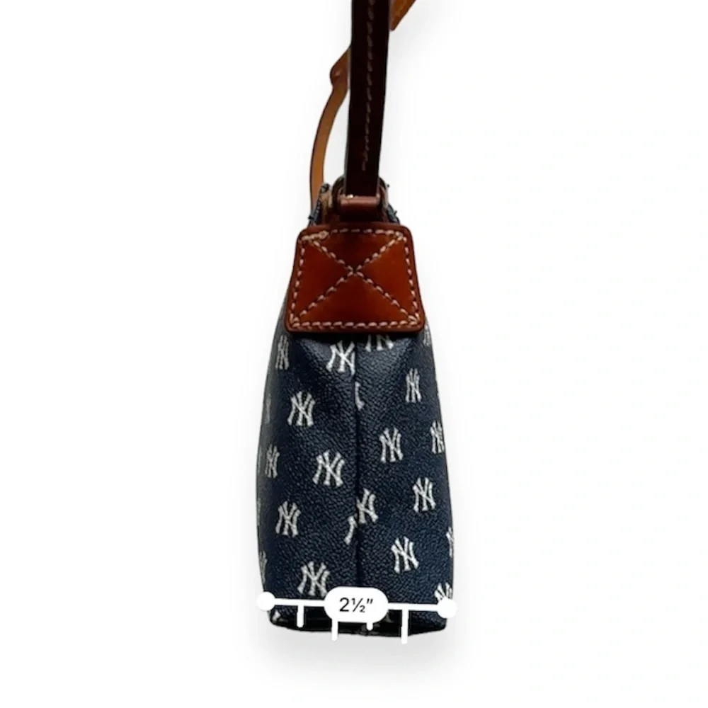 DOONEY & BOURKE MLB YANKEES CROSSBODY BAG COLLAB